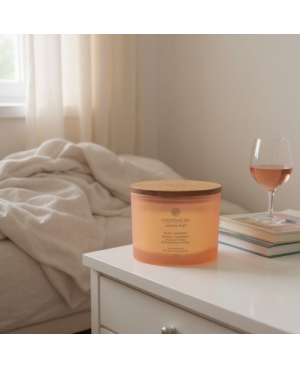 Vonná svíčka Chesapeake Bay Love & Passion 3 knoty – smyslná atmosféra s intenzivní vůní