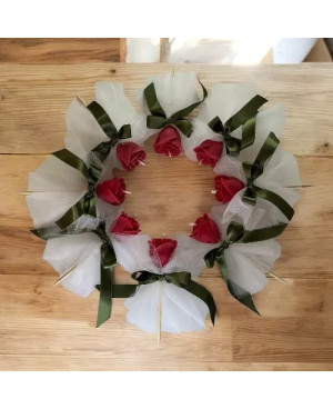 Valentýnská vázaná růže svíčka | Křídla naděje