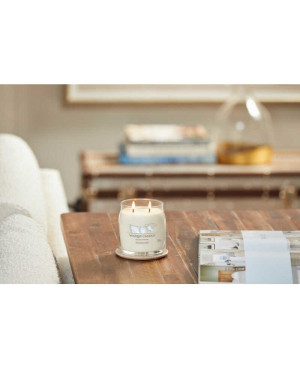 Yankee Candle Clean Cotton Signature (střední) – svěží vůně čerstvého prádla