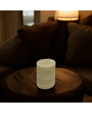 Béžová svíčka válec 10×8 cm z palmového vosku – přírodní svíčka s jemným designem