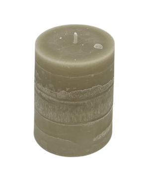 Šedá svíčka válec 7,5×6 cm z palmového vosku – ručně vyráběná přírodní dekorace
